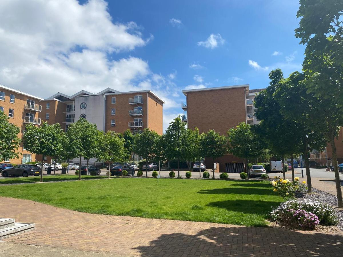 Hansen Court - Stylish Bay Apartment With Parking And River Views Cardiff Exterior photo